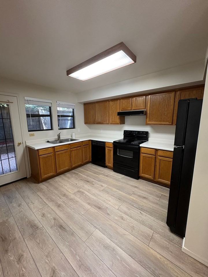 4130 E Spring Meadows Cir - Photo 5 of 11