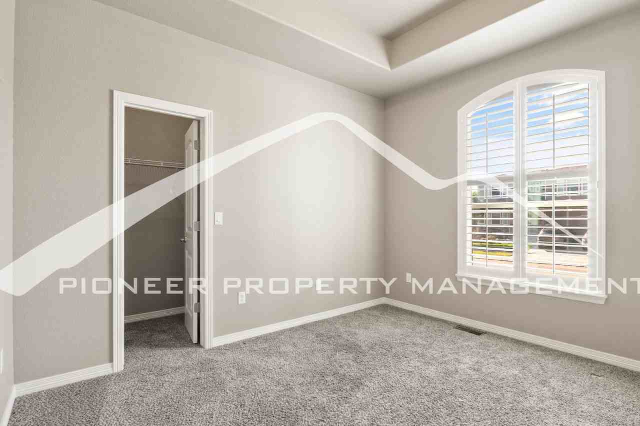 6758 Black Saddle Dr - Photo 6 of 27