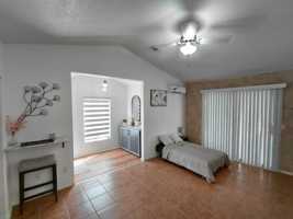 featured image of 936 Alameda St