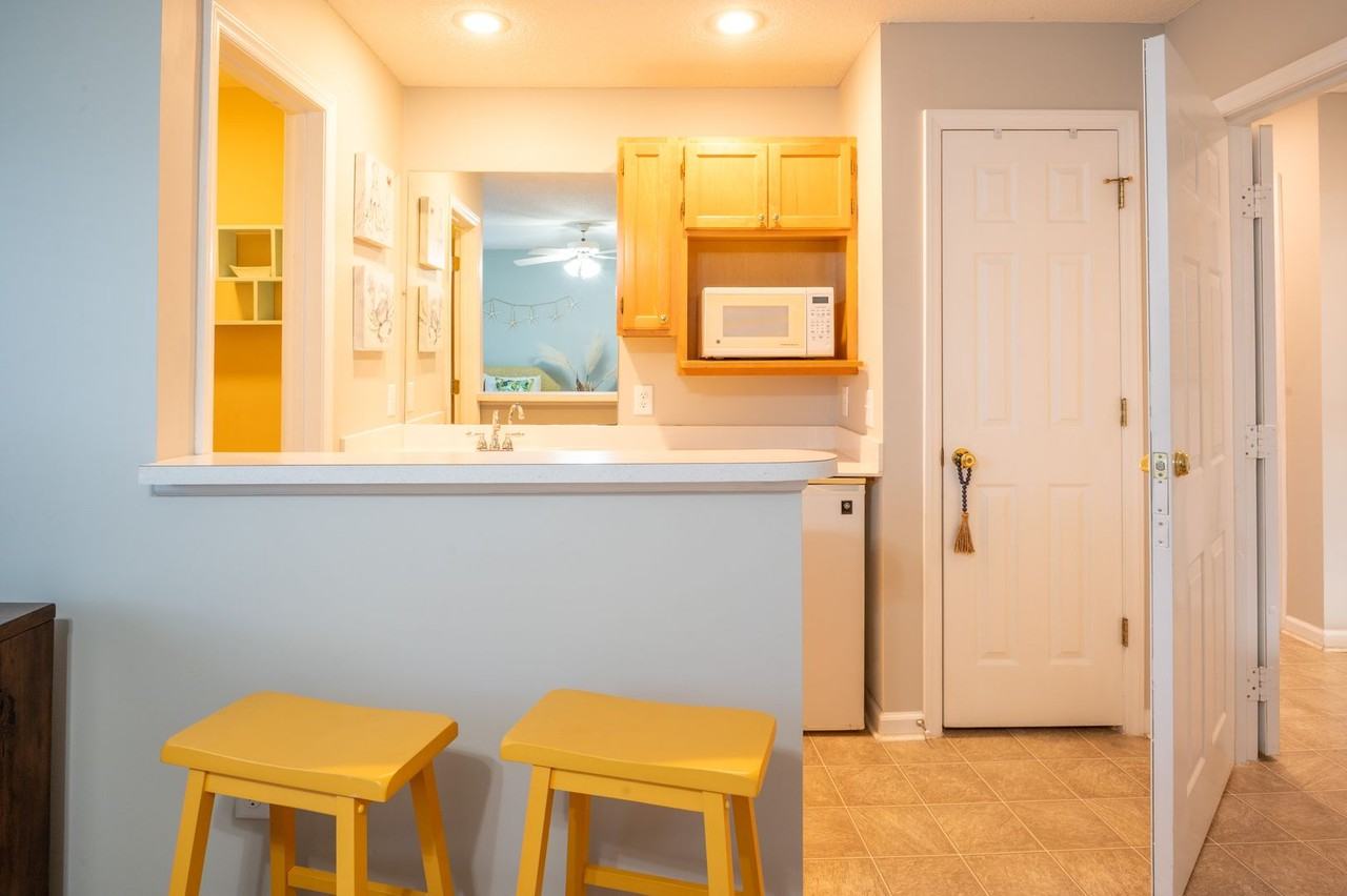 3030 Marsh Girl Eff. @ 3030 Marsh Winds Cir #705 - Photo 3 of 12