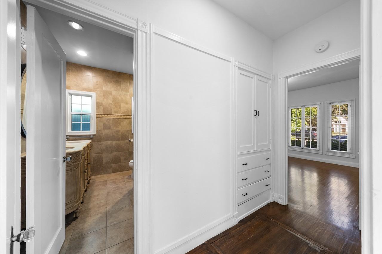 107 S Lucerne Blvd #NA - Photo 2 of 20