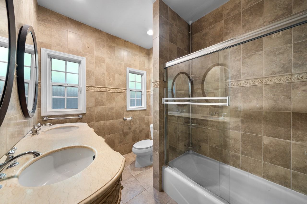 107 S Lucerne Blvd #NA - Photo 4 of 20