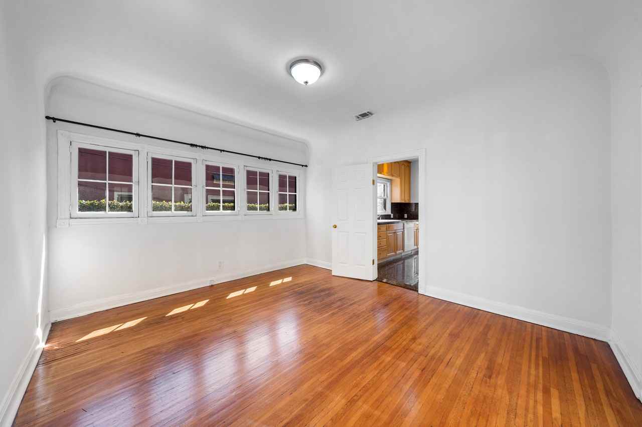 107 S Lucerne Blvd #NA - Photo 7 of 20