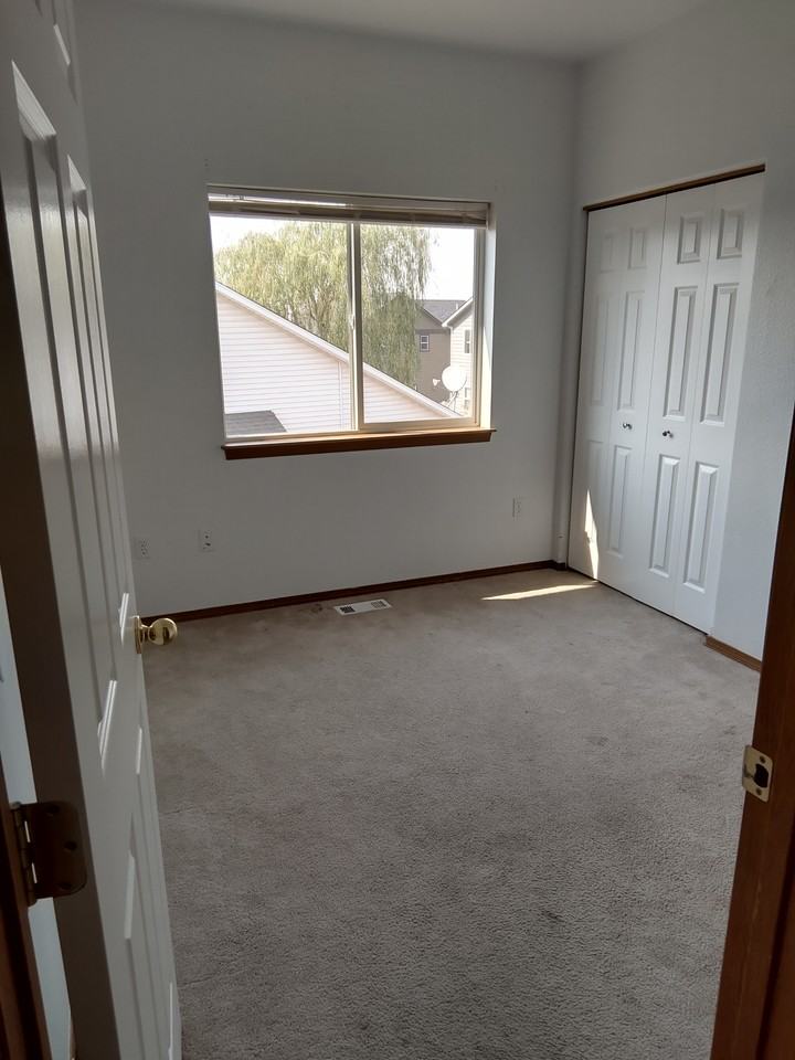 1012 S West Dr #NA - Photo 6 of 10