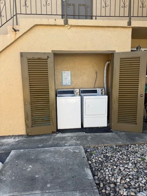 800 Nw 44th St #4 - Photo 2 of 13