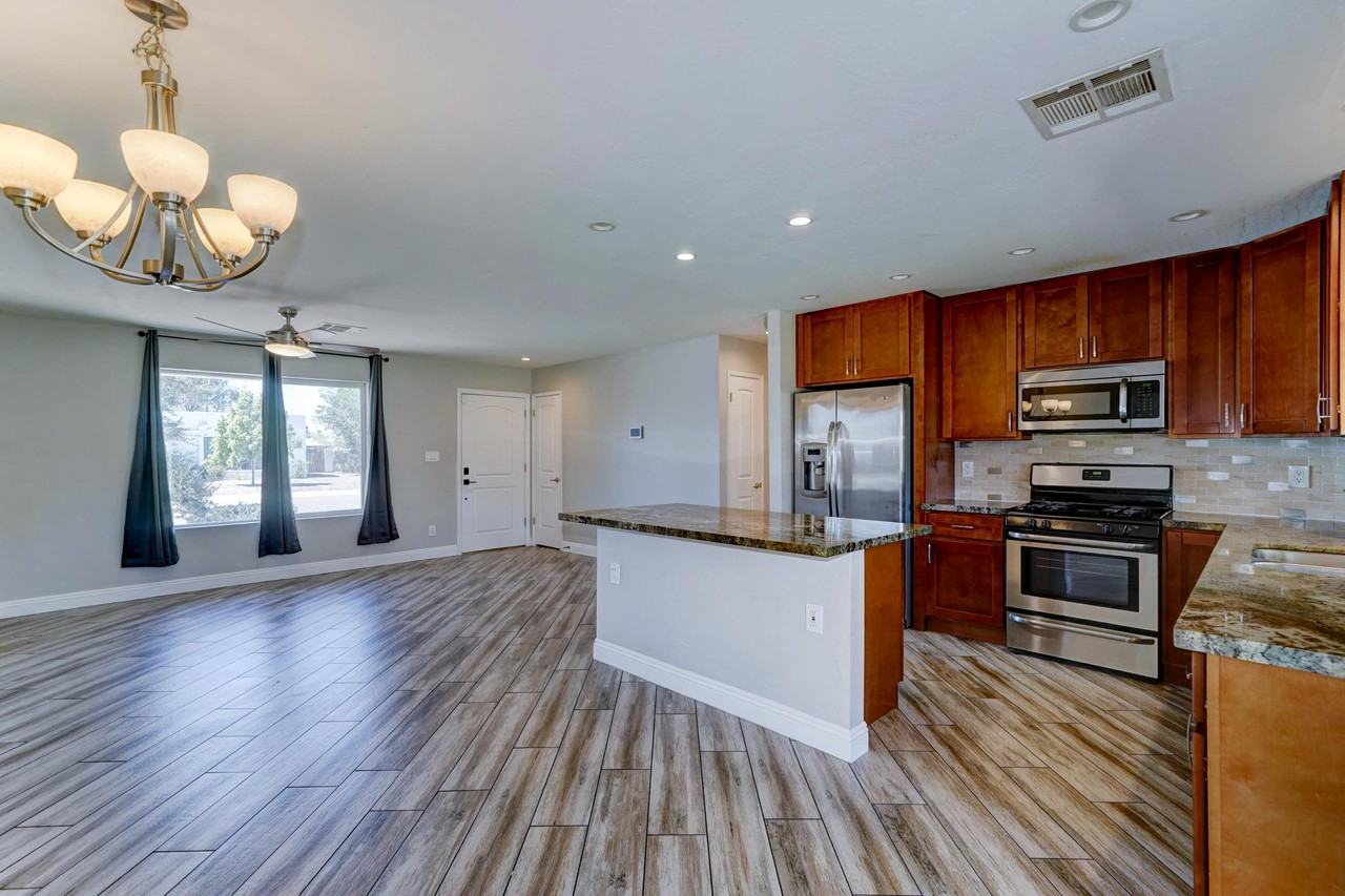 1716 W Villa Theresa Dr #NA - Photo 4 of 24