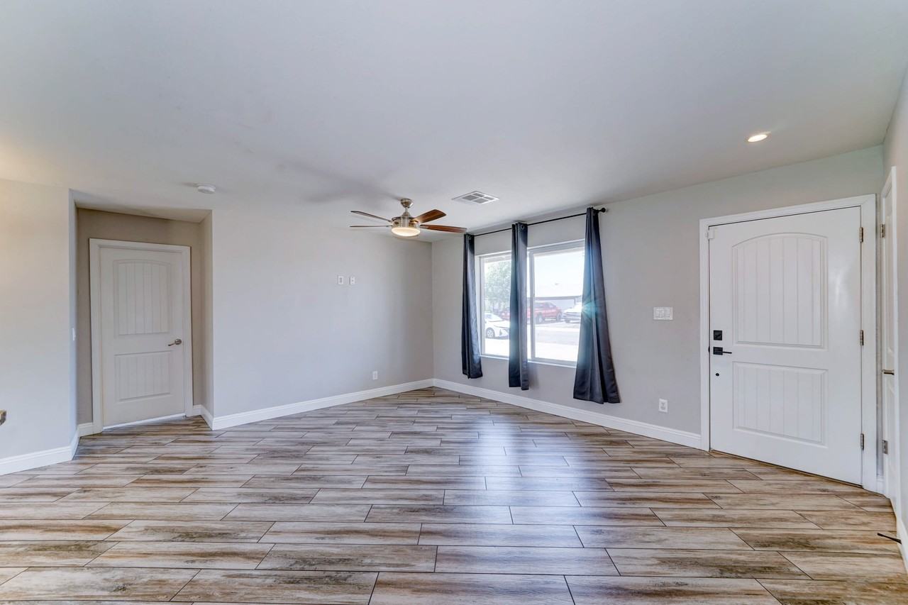1716 W Villa Theresa Dr #NA - Photo 5 of 24