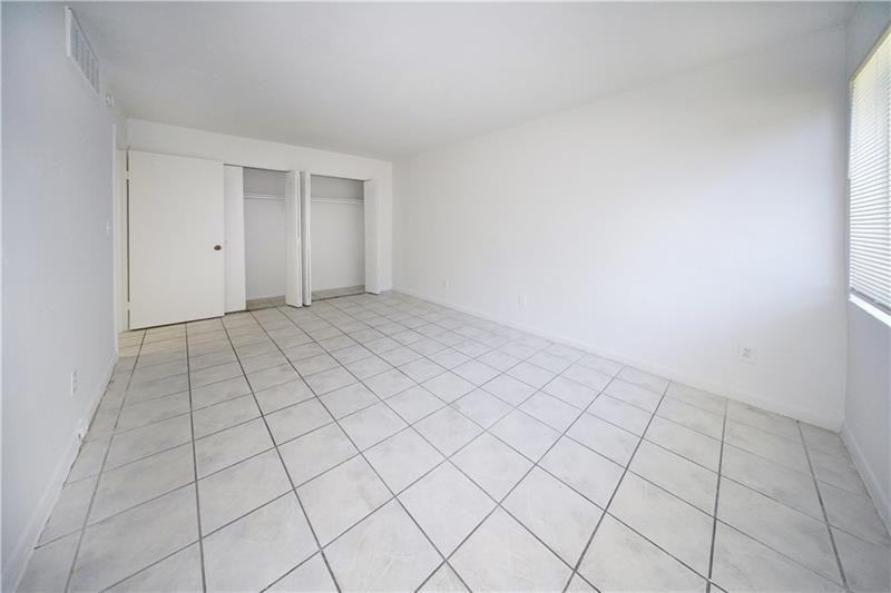 1000 Northwest 95th Terrace #103 - Photo 4 of 8