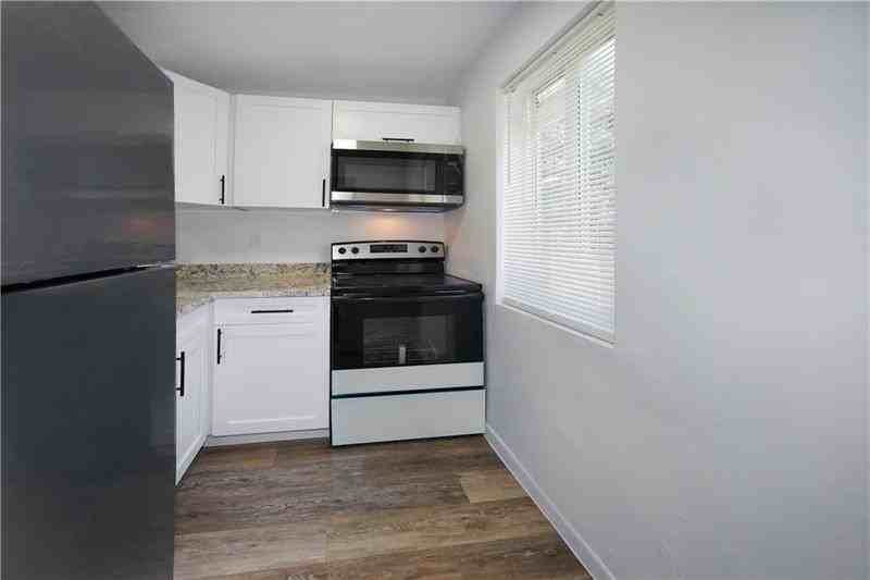 1000 Northwest 95th Terrace #103 - Photo 6 of 8