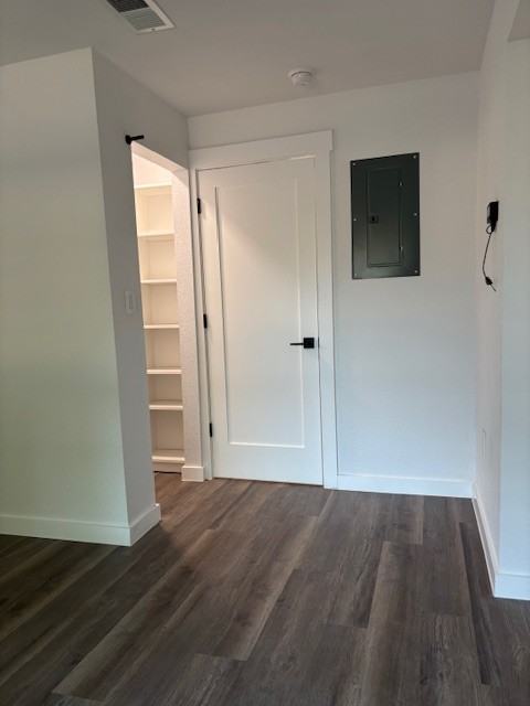 411 8th St #D - Photo 3 of 13