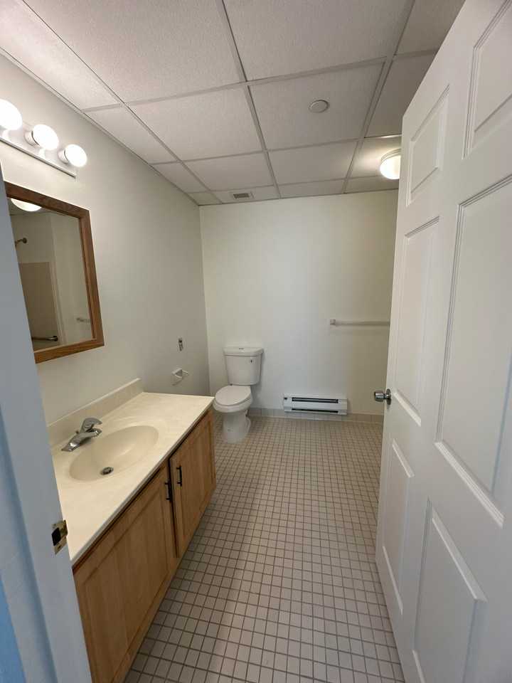 15 Summit Ave #8 - Photo 3 of 6