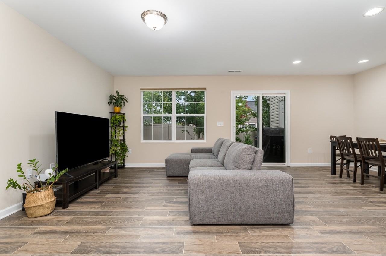 Copperfield Ct #3831 - Photo 4 of 24