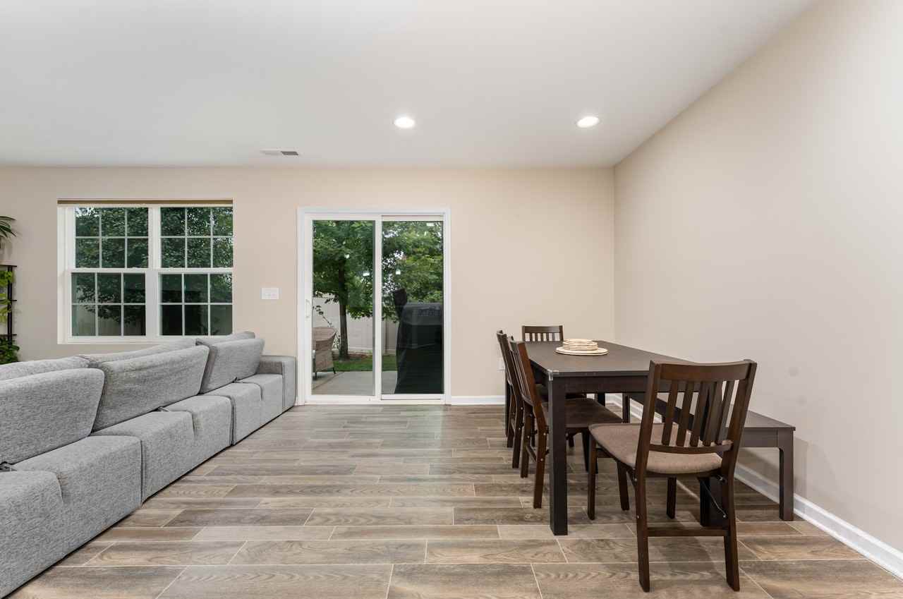 Copperfield Ct #3831 - Photo 7 of 24