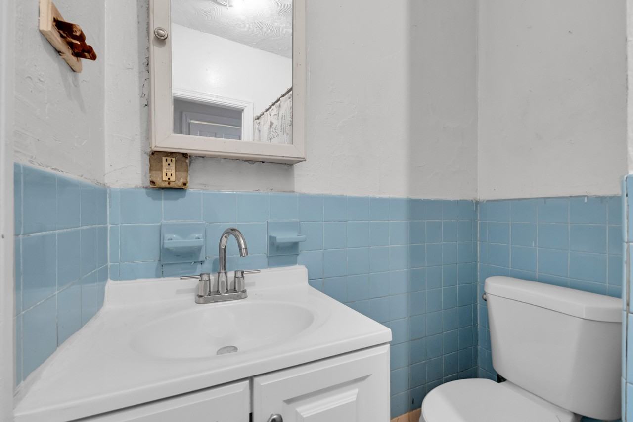 426 W Green St #1 - Photo 3 of 20