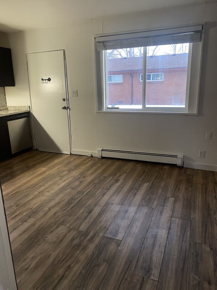 965 Brentwood St #4-971 - Photo 3 of 15