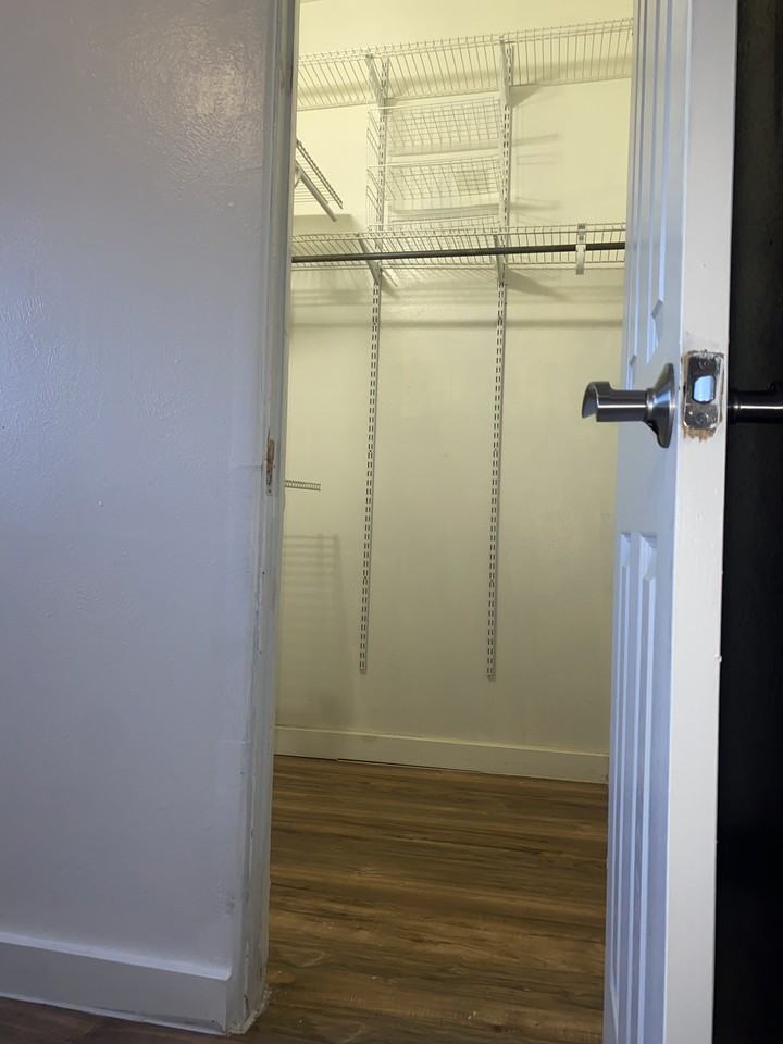 965 Brentwood St #4-971 - Photo 7 of 15