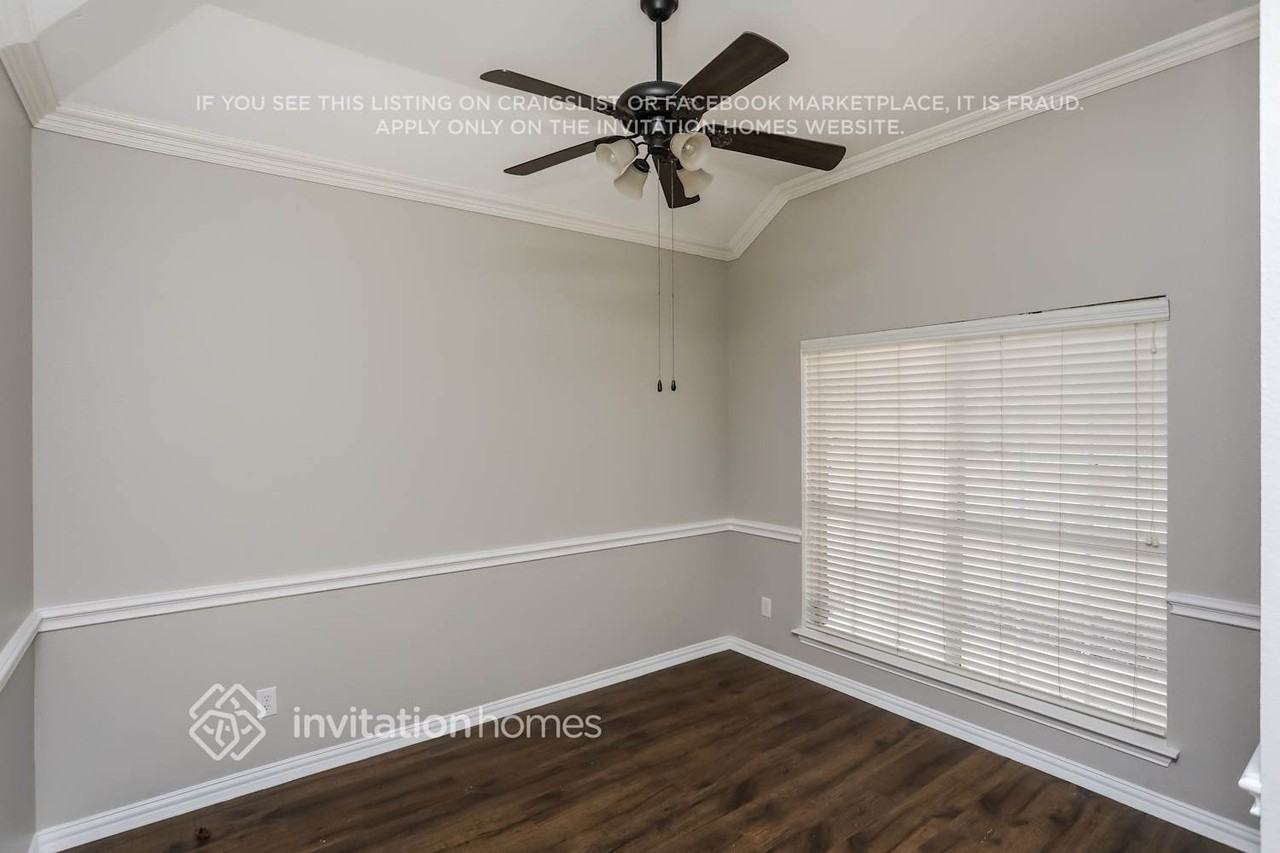 1014 Spinnaker Dr - Photo 6 of 15