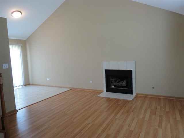 898 Arrowhead Dr - Photo 3 of 11