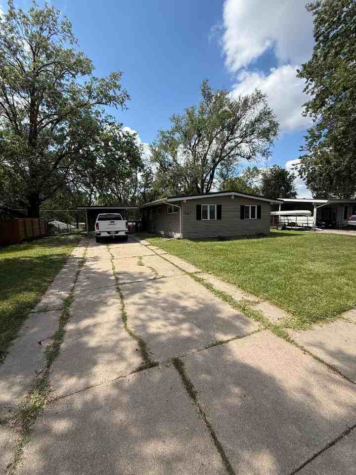 647 Northborough Ln - Photo 2 of 20