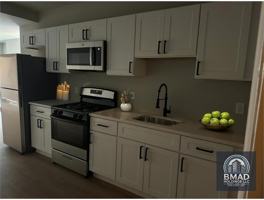 featured image of 806 Appleton St