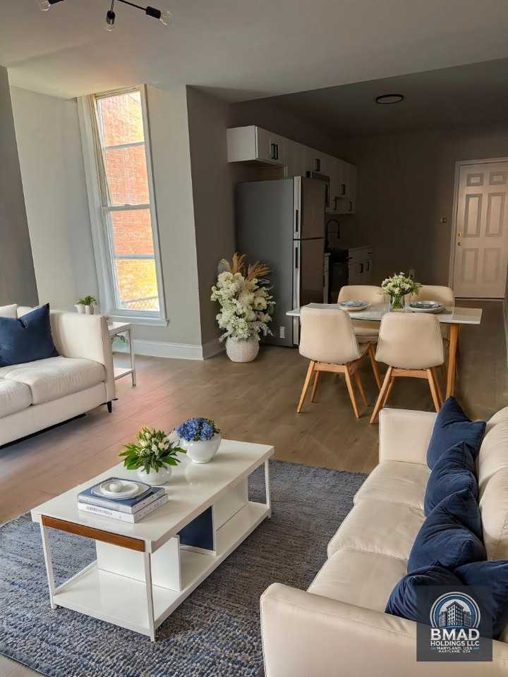 806 Appleton St - Photo 2 of 8