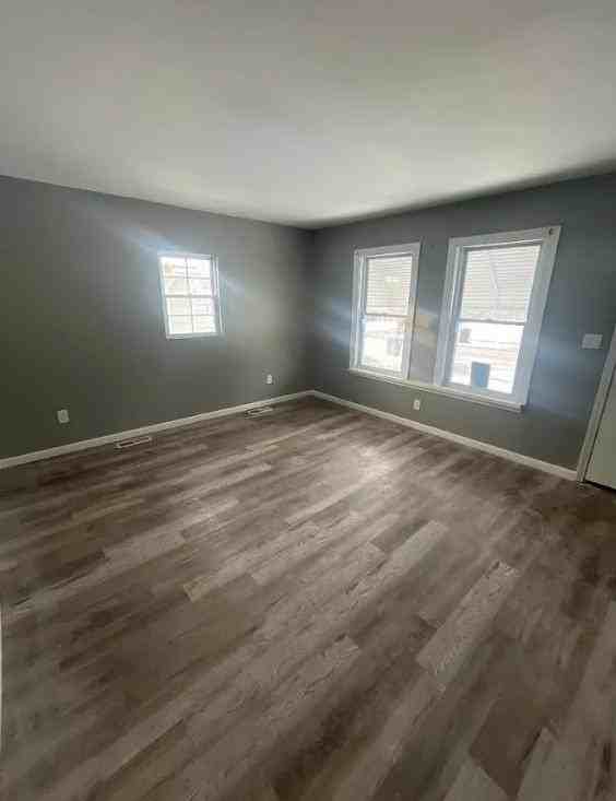 4663 E 177th St - Photo 3 of 20