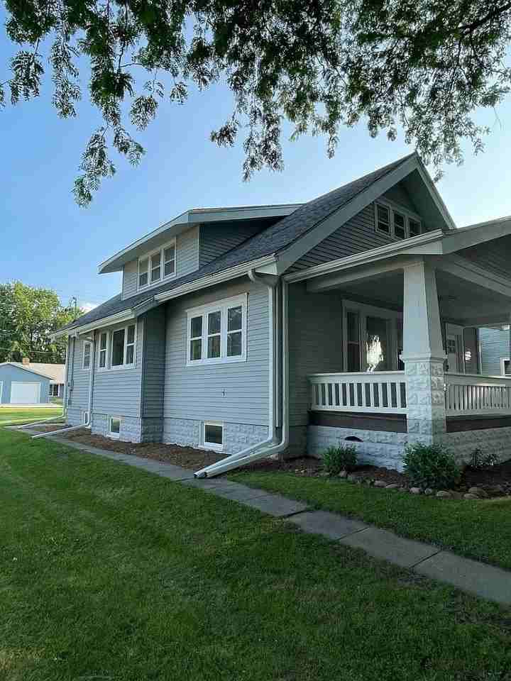 405 Vine St - Photo 3 of 13