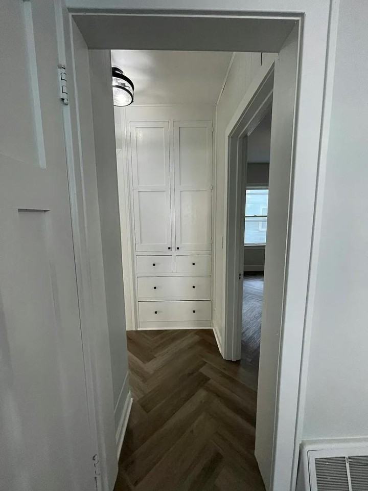 405 Vine St - Photo 7 of 13