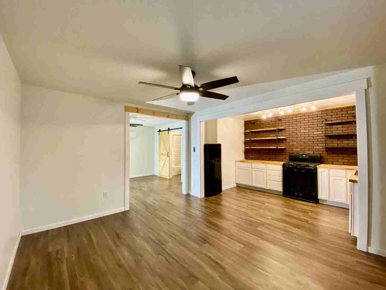 1922 Banita St - Photo 3 of 20