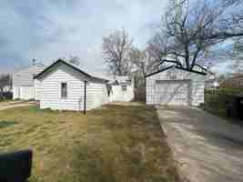 featured image of 812 W 11th Ave