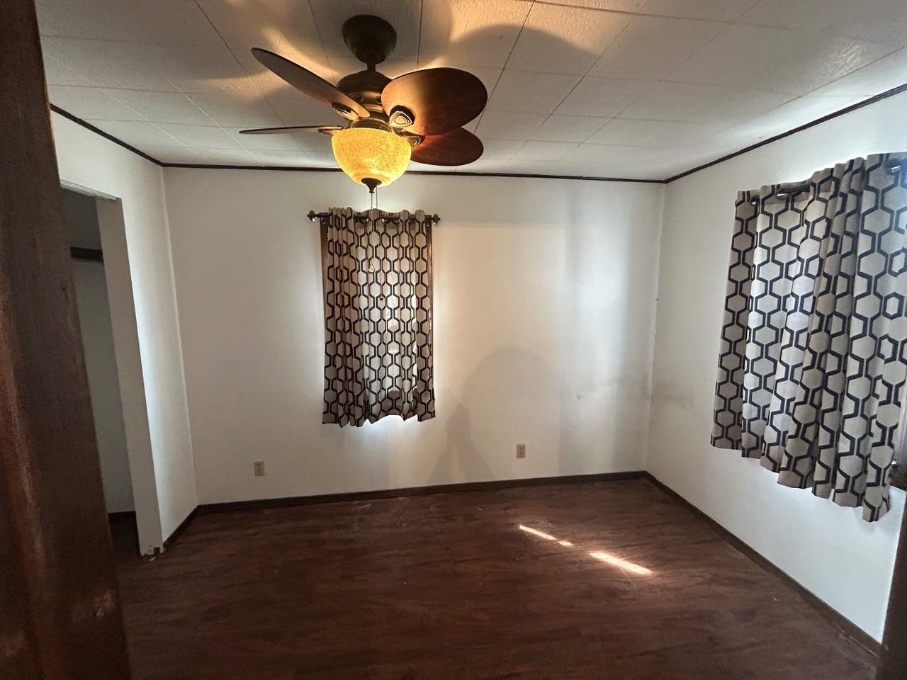 812 W 11th Ave - Photo 2 of 11