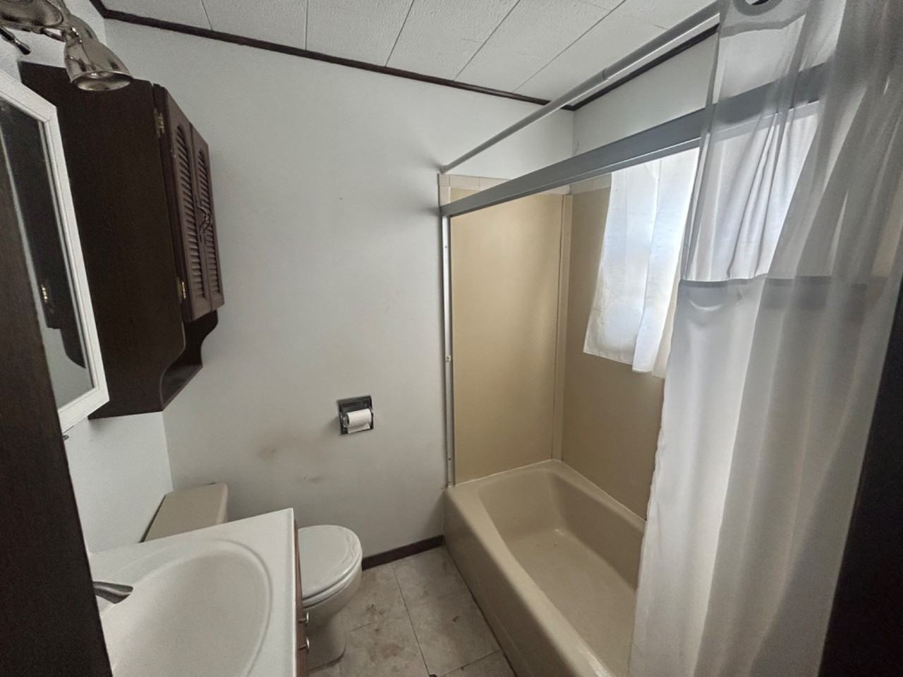 812 W 11th Ave - Photo 3 of 11