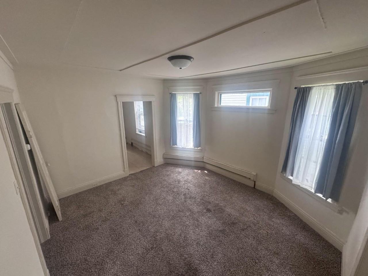 514 E 6th St - Photo 6 of 10