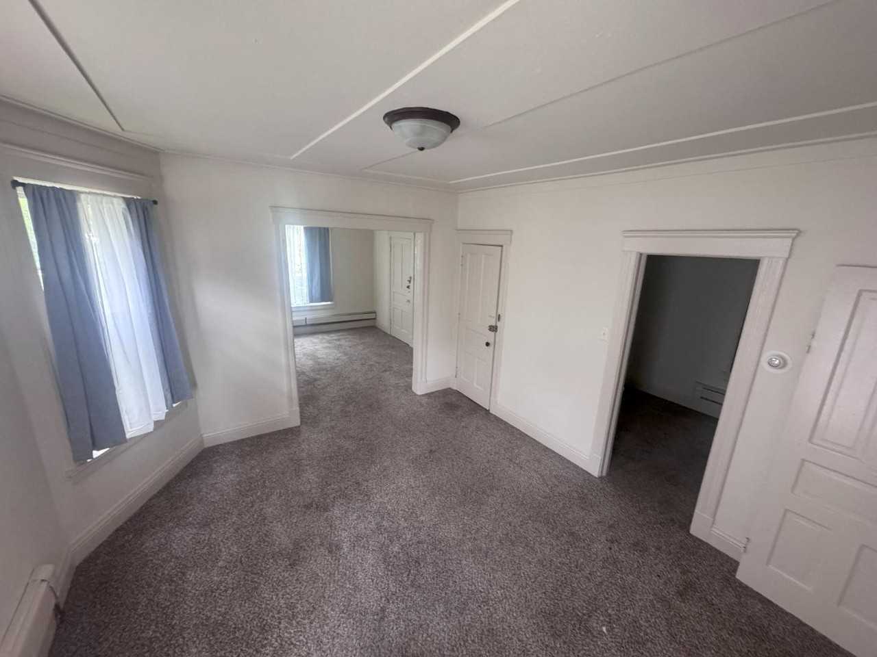 514 E 6th St - Photo 7 of 10