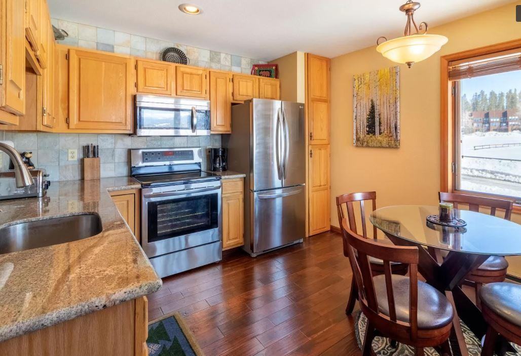 226 County Road 4421 - Photo 2 of 12