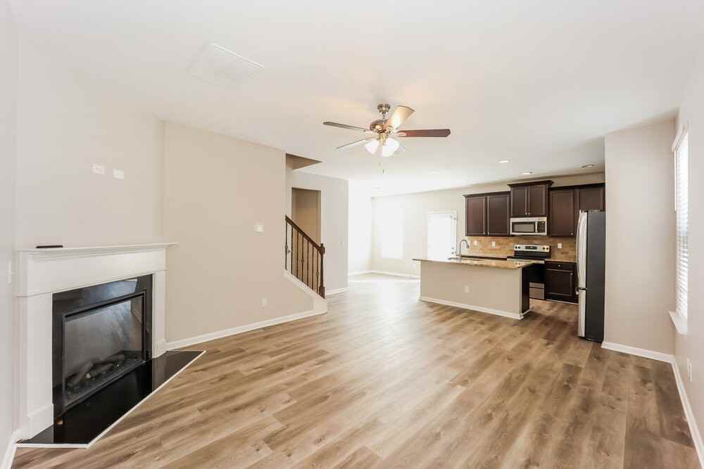 1995 St John Ct - Photo 5 of 17