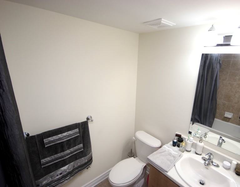 813 Lakeridge Dr - Photo 3 of 12