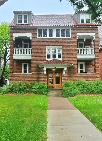 84 Glebe Avenue Unit 9 - Photo 2 of 9