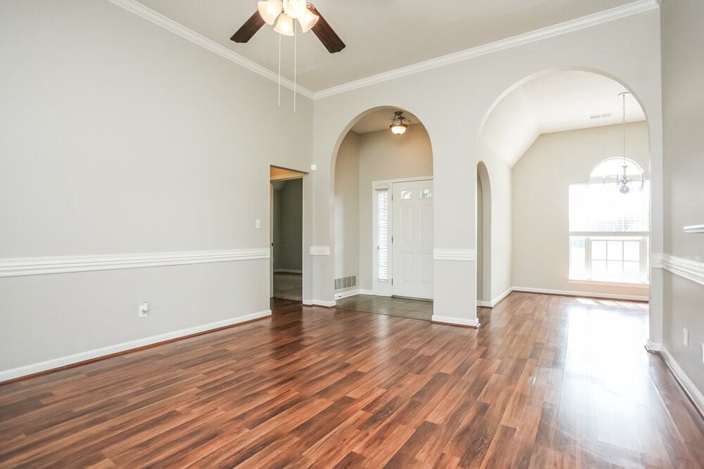8332 Pinnacle Dr - Photo 5 of 17
