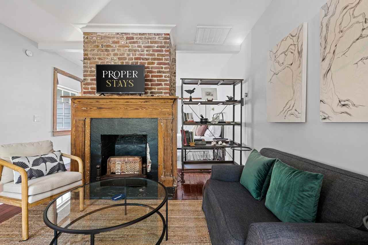 18 Bogard St - Photo 6 of 28