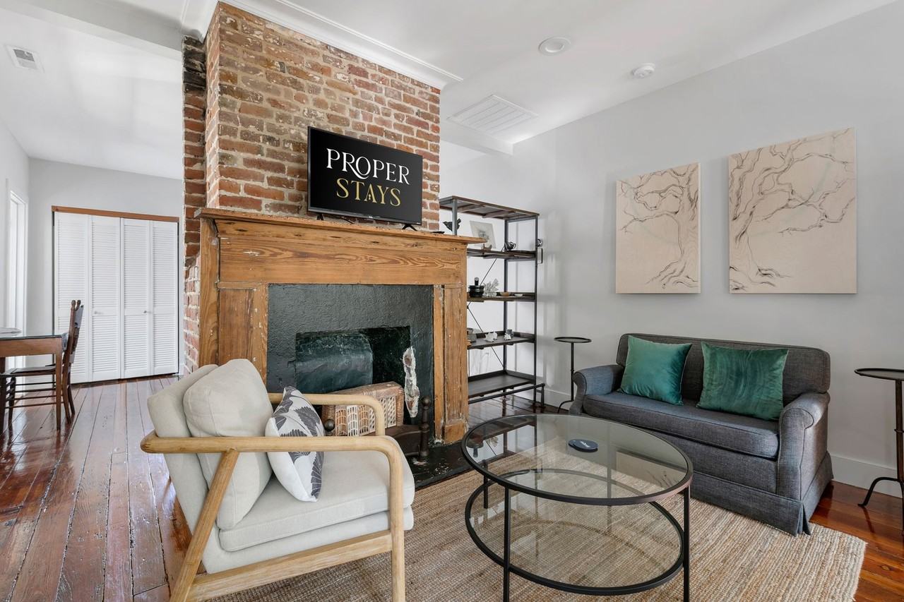 18 Bogard St - Photo 7 of 28