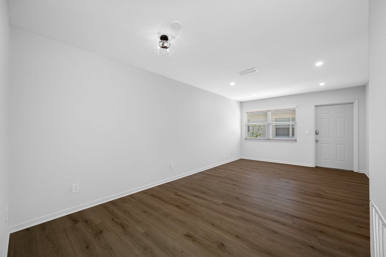 Northcrest Villas - Photo 2 of 4