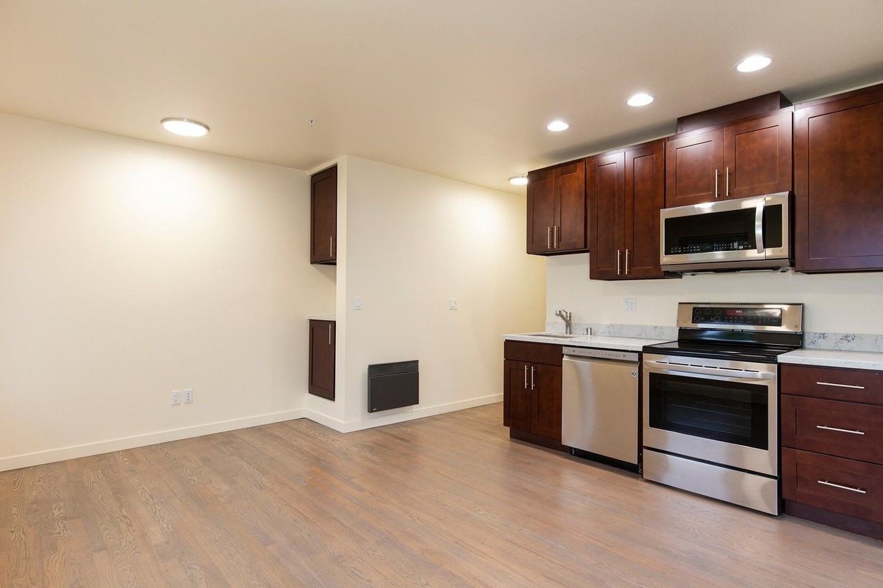 48th Street Apartments - Photo 4 of 22