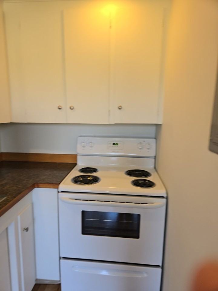 6609 SW Admiral Way - Photo 5 of 30