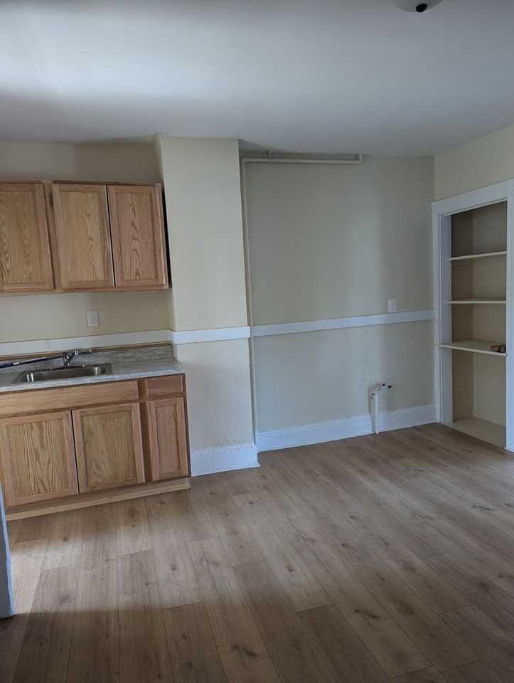 59 Daly Ave - Photo 4 of 11