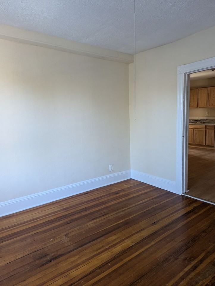 59 Daly Ave - Photo 7 of 11