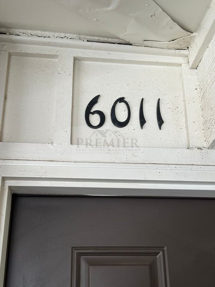 6011 Barton Dr - Photo 5 of 13