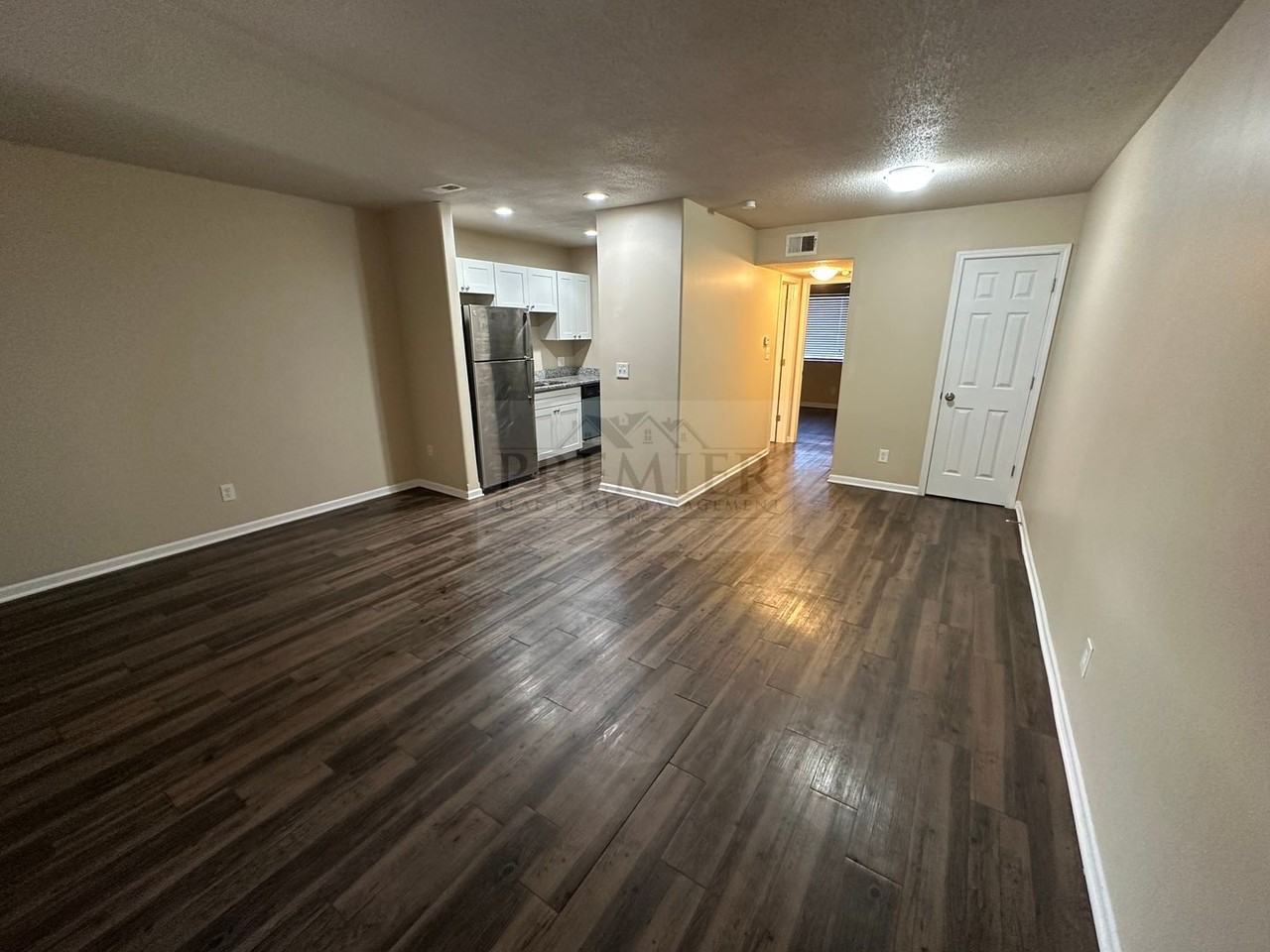 6011 Barton Dr - Photo 6 of 13