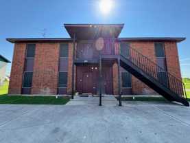 1902 Windward Dr - Photo 1 of 1