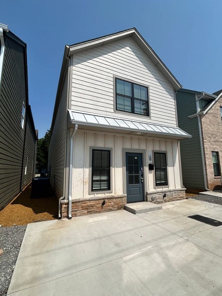 614 W 2nd St #110 - Photo 2 of 33